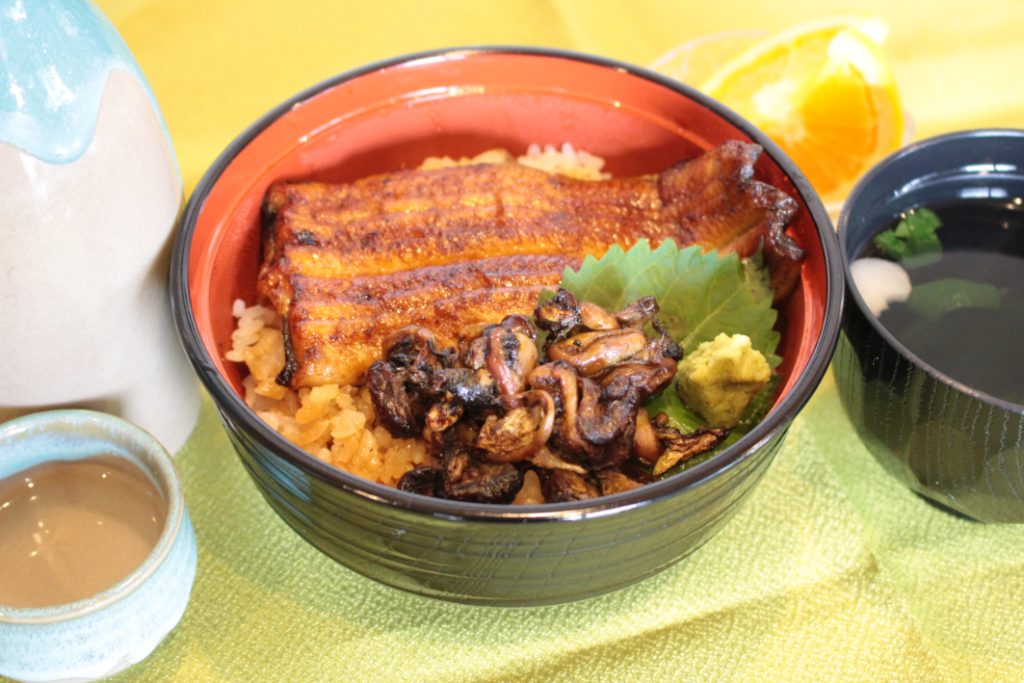 太介丼 2,850円(お新香、お吸い物、デザート付き)