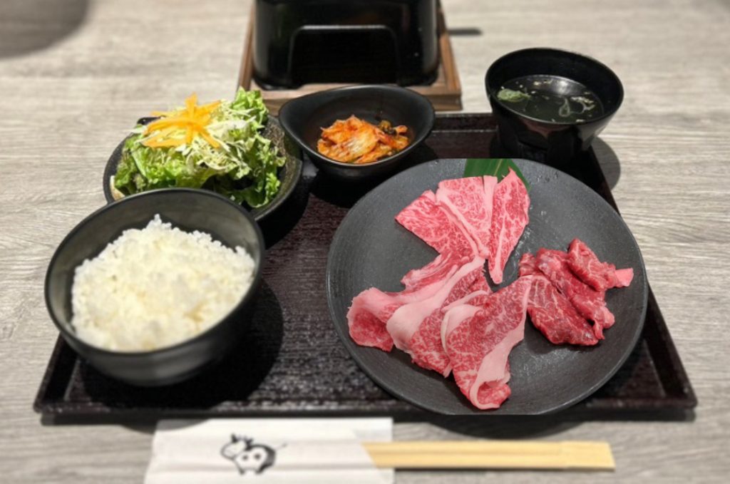 焼肉3種盛ランチ(和牛カルビ・和牛ザブロース・ハラミ)1,980円