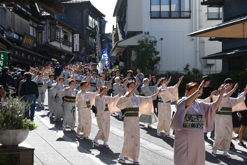 お不動様の弦にちなんだまつり 成田弦まつり