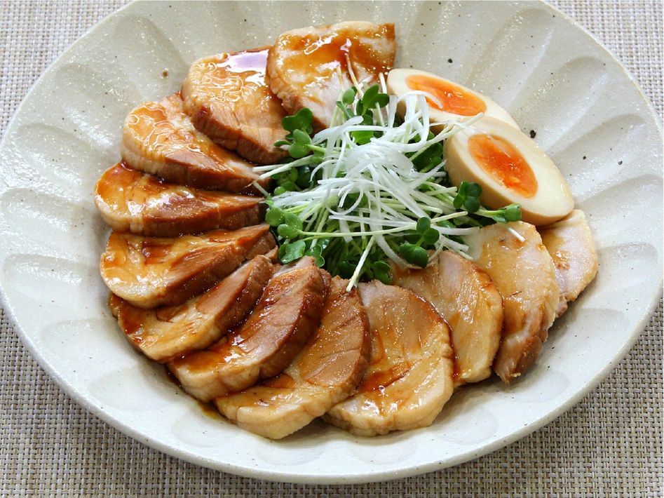 豚肉の味を引き立てる保存料、化学調味料不使用のシンプルな味わい