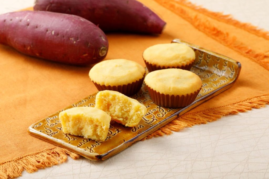 「成田の芋のすいーとぽてと」成田市産さつまいものペーストを使い、しっとりなめらかに仕上げたスイートポテトは子どもから大人まで楽しめる優しい味わい