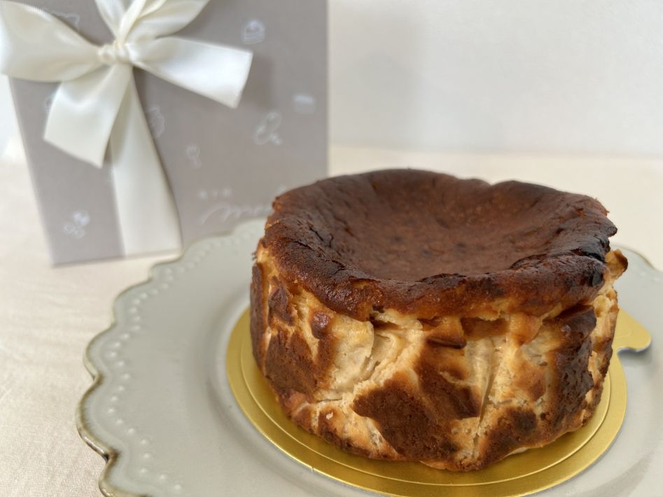 千葉県産ピーナッツのバスクチーズケーキ 2,500円