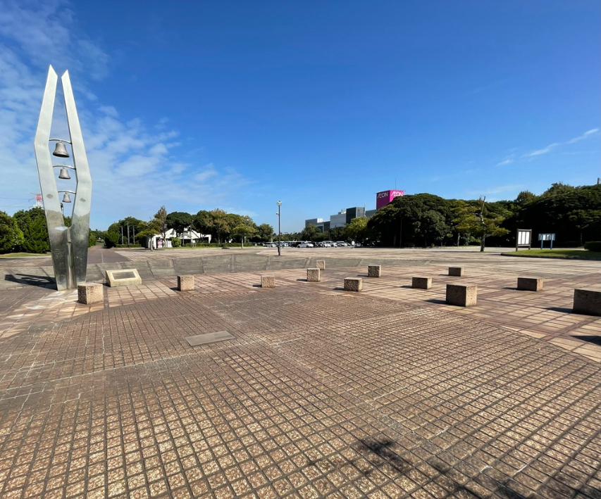 「房総麵祭り」は富津市市民ふれあい公園の管理事務所前のふれあい広場が会場です