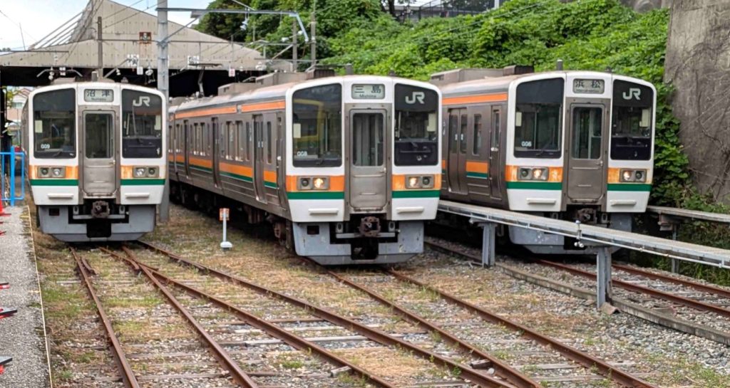 さようなら5000形あかぎ号 改装前の後継車両にはJRの文字