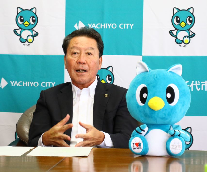 服部友則市長「八千代市のこれから」 気さくに質問に答える服部市長