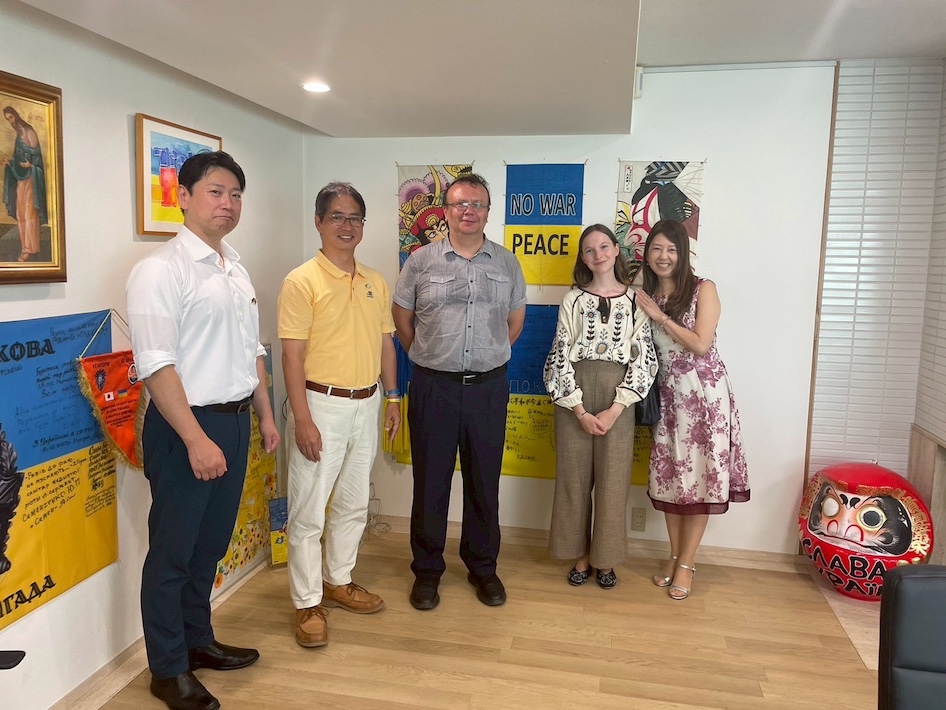 空爆にだって夢や希望は消せやしない ウクライナと佐倉の子どもが描く未来のまち絵画展