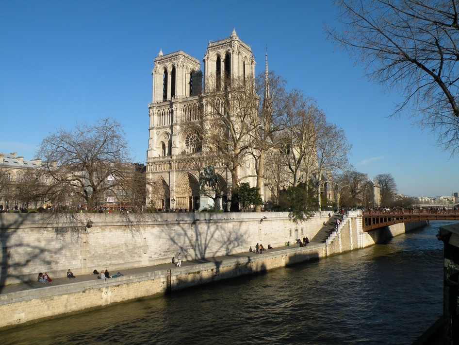 パリ（フランス）を訪ねて～作家・秋山秀一「旅の記憶(46)」