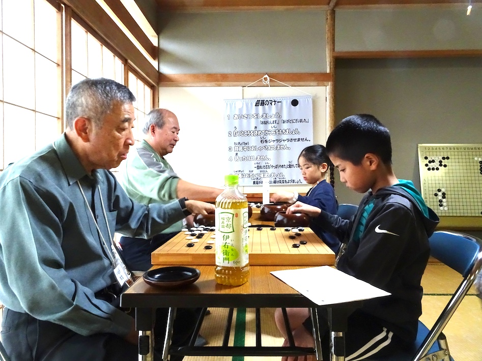 小学生のための囲碁サークル 仲間と仲良く心磨く「いごっちクラブ」