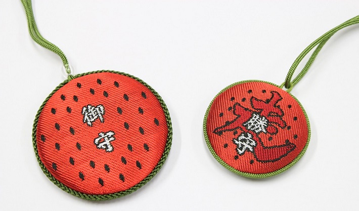 香取神社のスイカのお守り