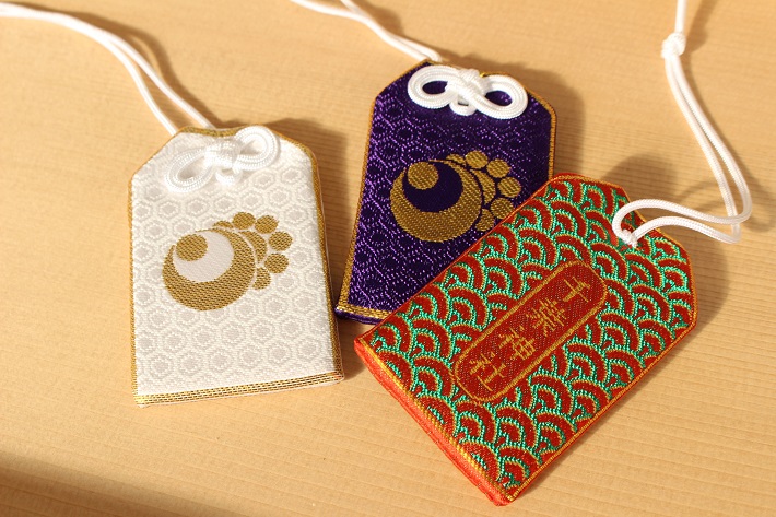 千葉神社の厄除開運身代守