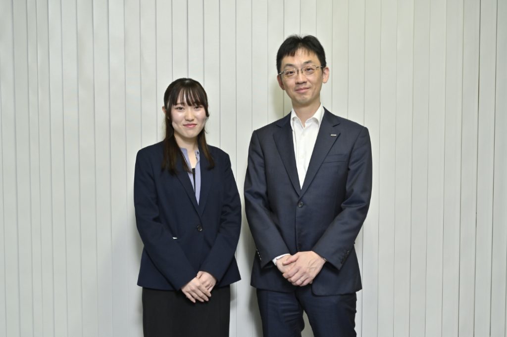 人事課 中村 玲南さん(左)、後藤 充さん