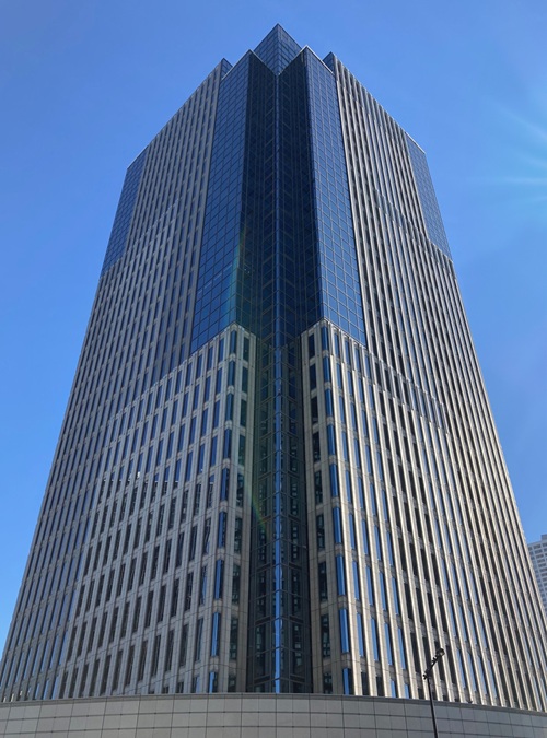 進和テック本社外観