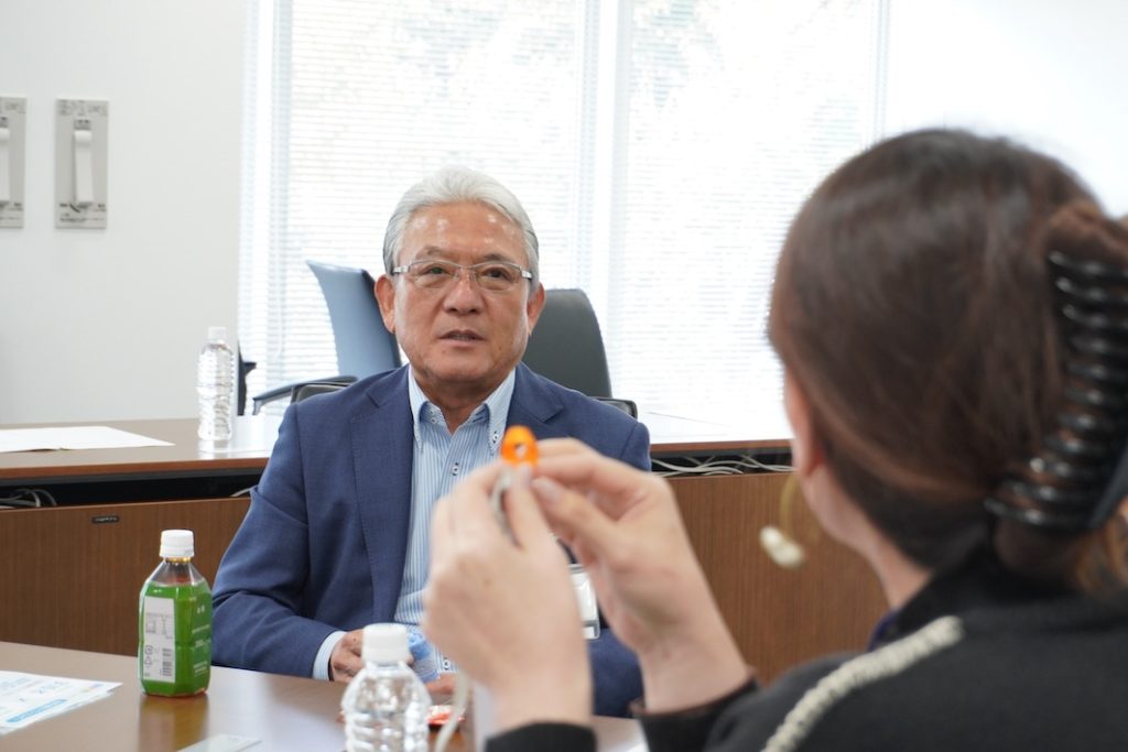 サーバーが画像を処理できません。このエラーは、サーバーが忙しいか、タスクを完了するために十分なリソースがない場合に発生します。小さな画像をアップロードすれば解決するかもしれません。推奨する最大サイズは2560ピクセルです。