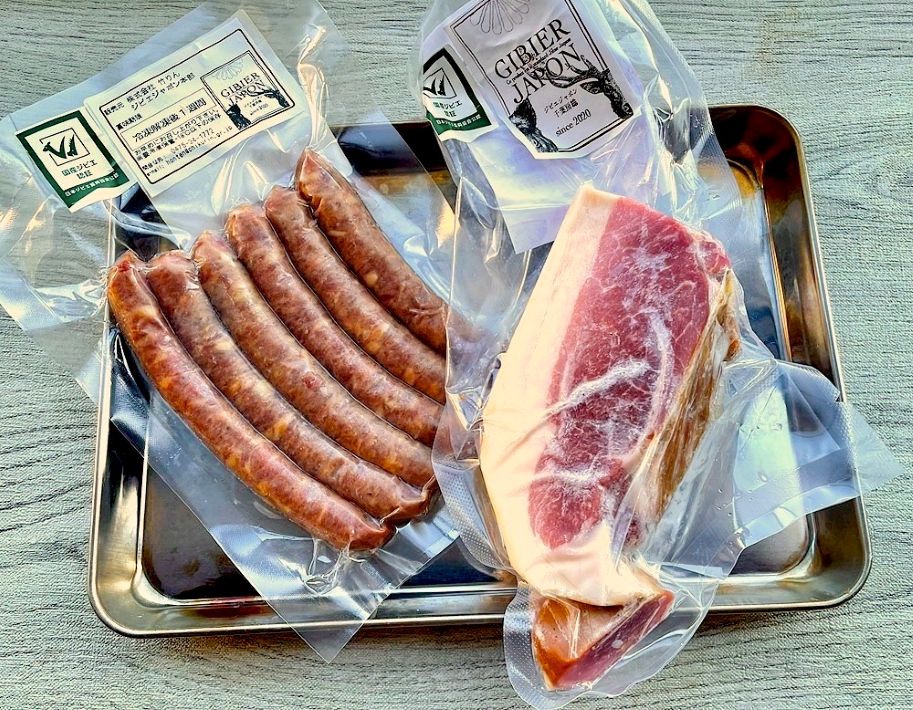 商品は冷凍で届きます。冷蔵庫でじっくり解凍するのがお勧め