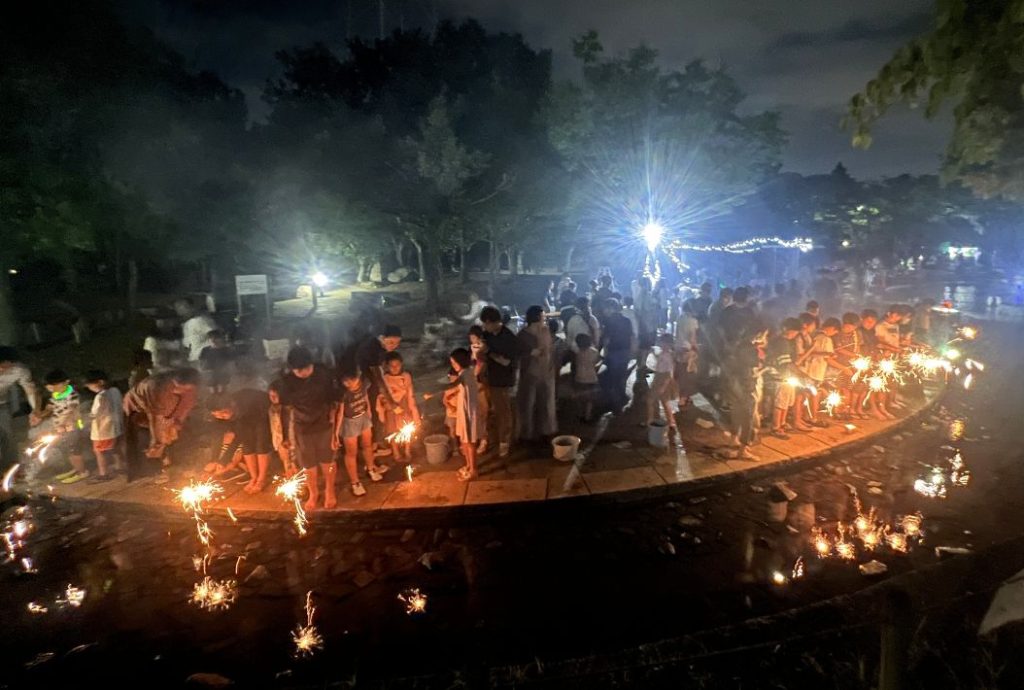 ありそうでなかった⁉ ユニークな「手持ち花火のイベン ト」も開催