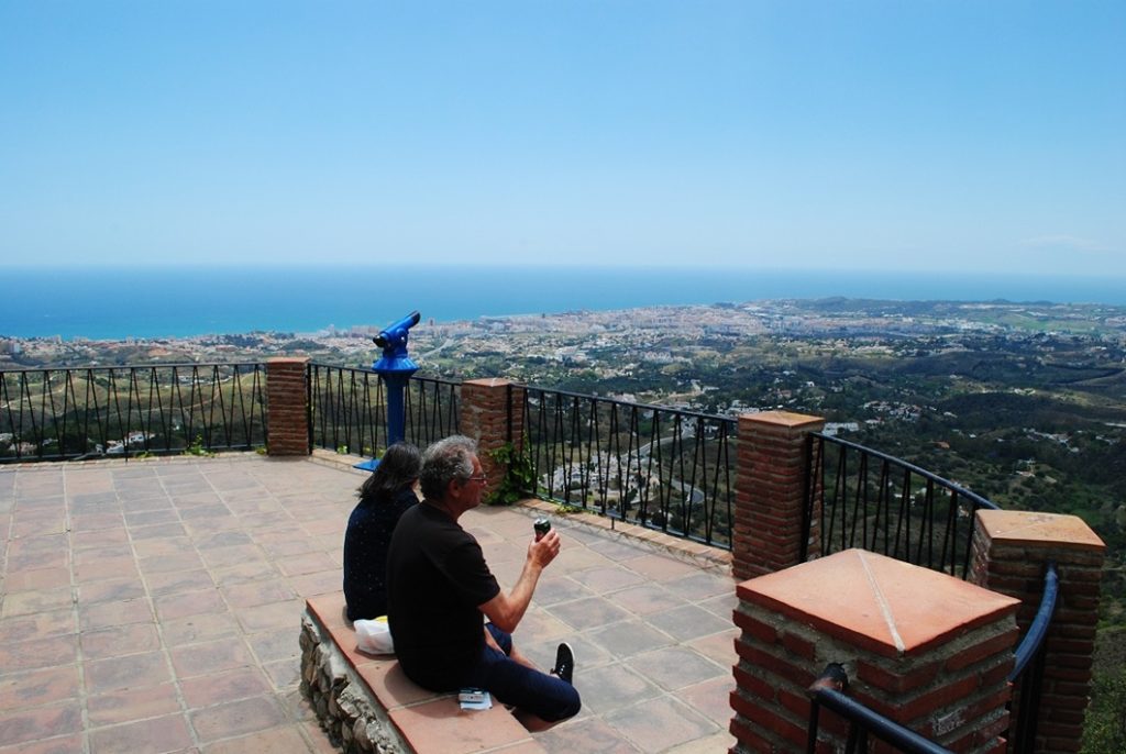 ミハス(スペイン)を訪ねて~作家・秋山秀一「旅の記憶(48)」