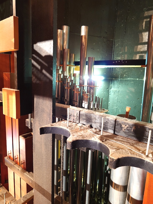 荘厳な旋律を再び習志野のまちに　習志野文化ホールのパイプオルガン取り外し作業開始