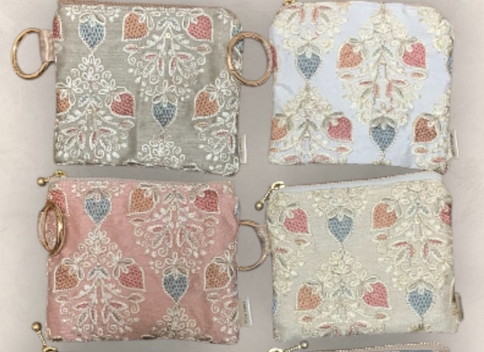 インド刺繍リボンの布小物