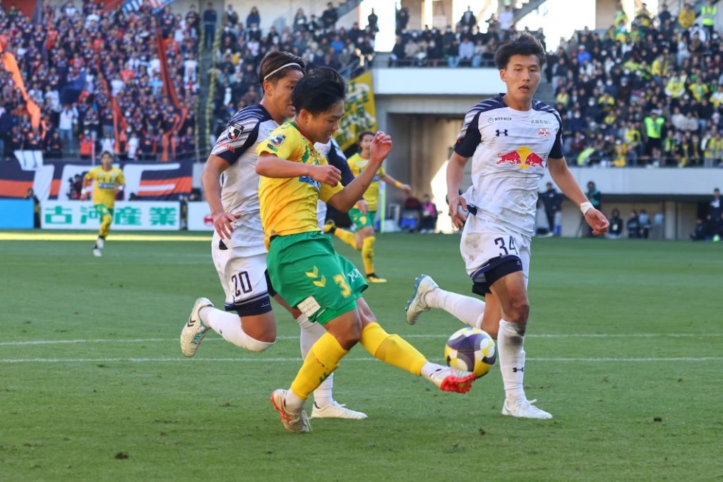 プロ初出場でつかんだ自信。「挑戦」を胸に、J1 へ　高校生Jリーガー　姫野誠選手インタビュー