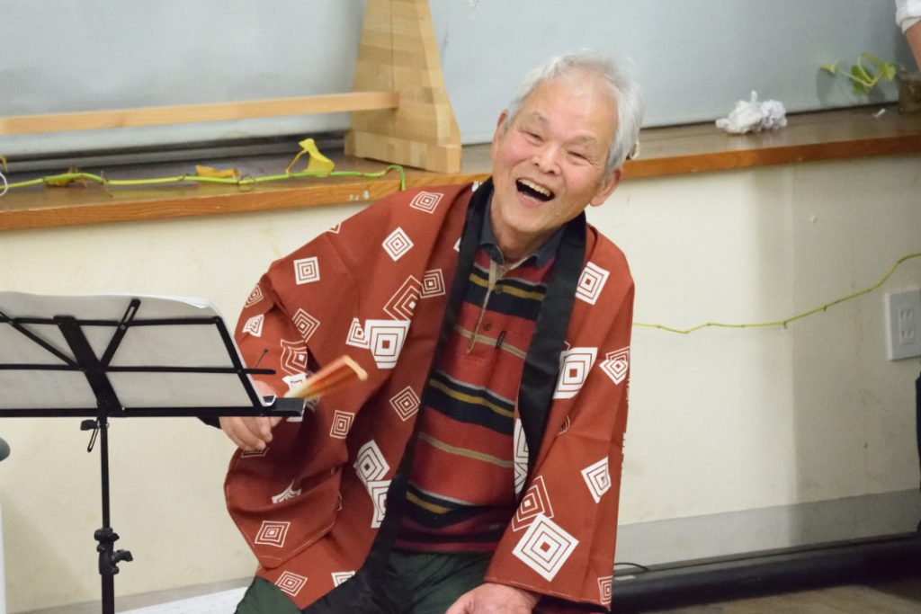 人生初の「演劇への挑戦」をする参加者