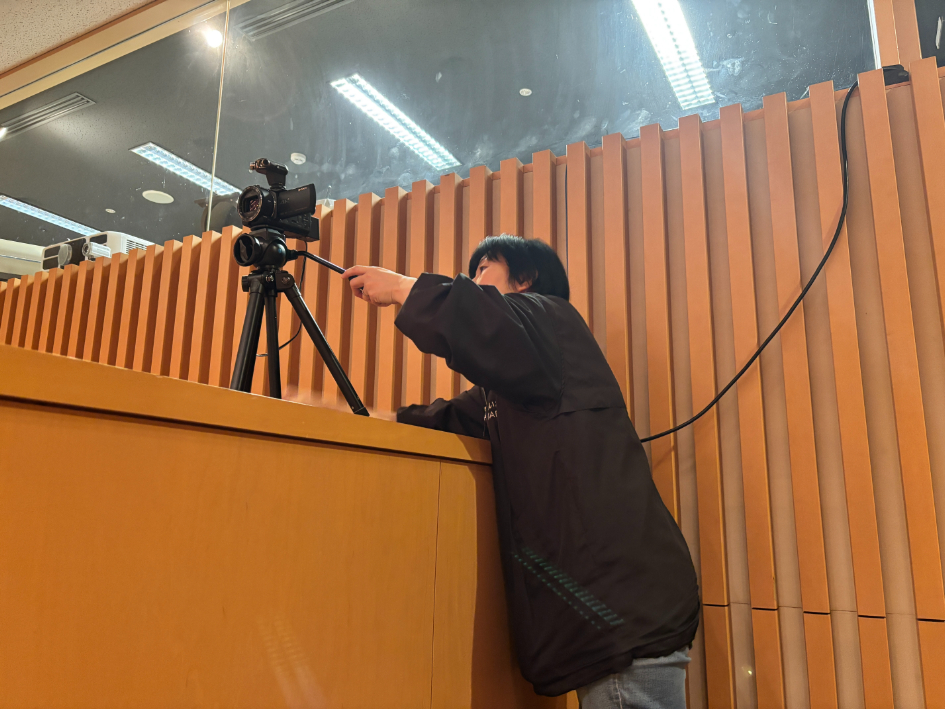 機材が長持ちするよう、故障しにくい接続方法を考えたり、消耗を防ぐためのパーツを導入するなど、長年の経験を活かした細やかな工夫も