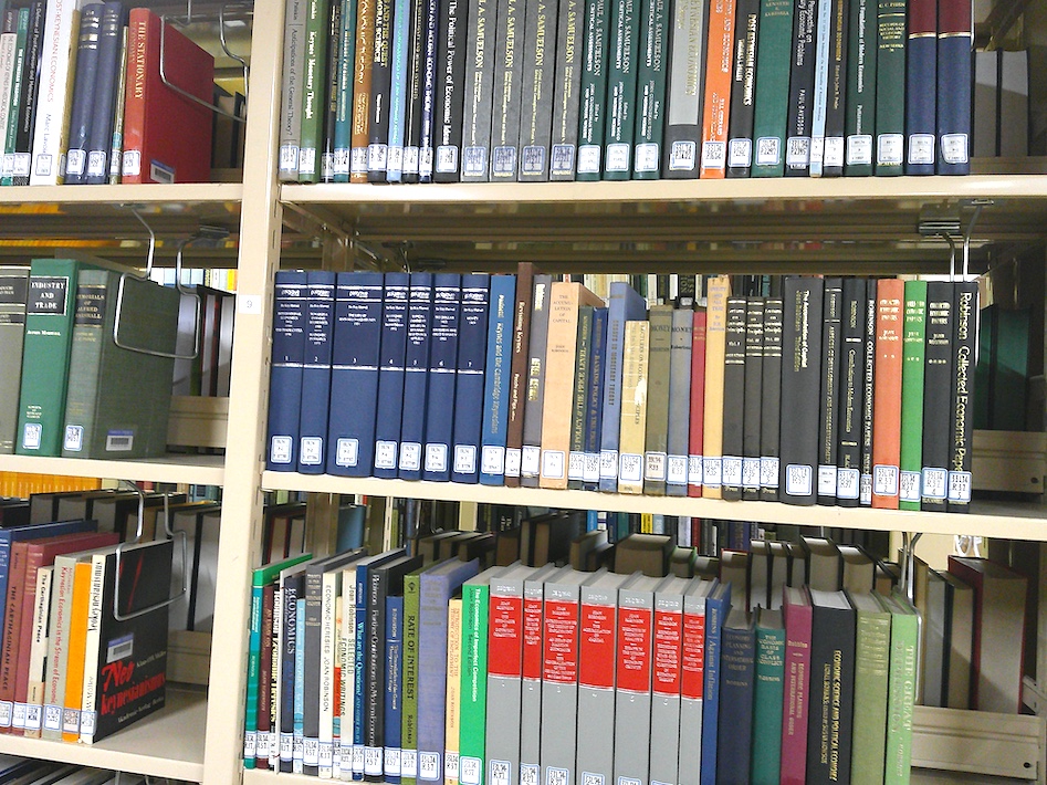 大学生以外の一般利用も可能　千葉商科大学付属図書館