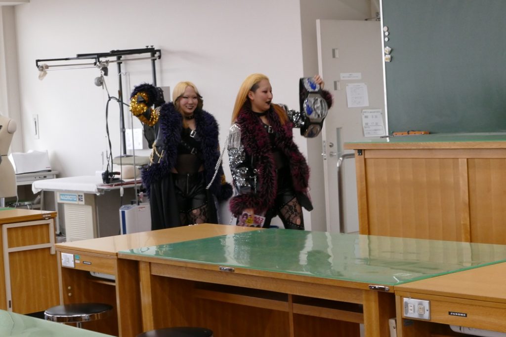 和洋女子大学の学生が制作した女子プロレス衣装を発表!選手からも高評価【船橋市・市川市】