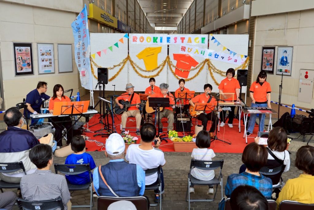 ショッピングモールも会場に