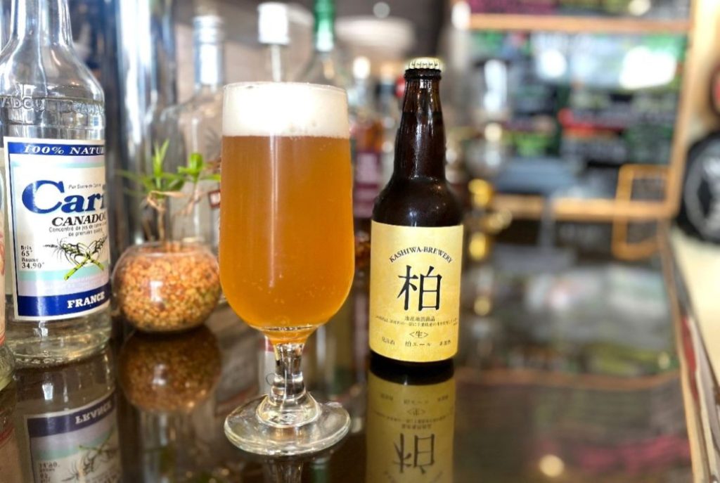 コシヒカリ、ピーナツ、梨、しょうゆ、コーヒー、かぶの6種類の味がある「柏エール」