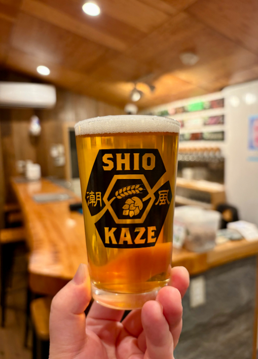 「潮風鳴動 IPA」ニュージーランド産ホップを主軸に、しっかりとした苦味＆フレッシュなフルーティーフレーバーが魅力