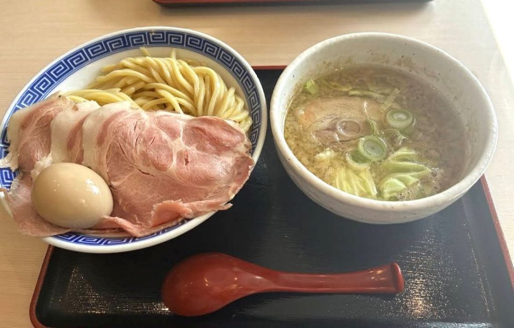 東京理科大学ラーメンサークル 看板メニューの「塩だれとんづけ」