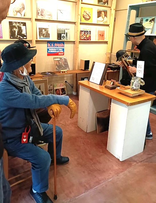 貴重なジャズの名盤を身近な場所で　懐かしくて新しい「出張ジャズ喫茶」