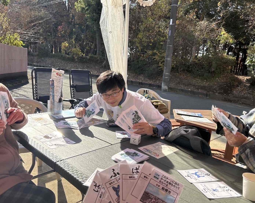 ここで生まれる「出会いと笑顔」の宝物　創って遊ぼう！　カードの遊び場　ワールドバッカード