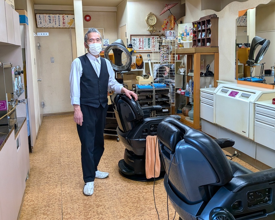 35歳で転職、理容師歴35年　今野肇さん（守谷市在住）