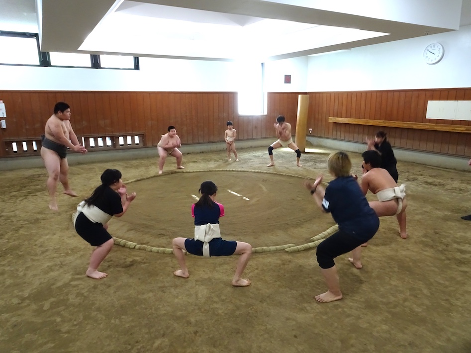 厳しくも伸び伸びと稽古中　船橋相撲クラブ