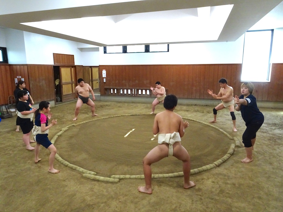 厳しくも伸び伸びと稽古中　船橋相撲クラブ