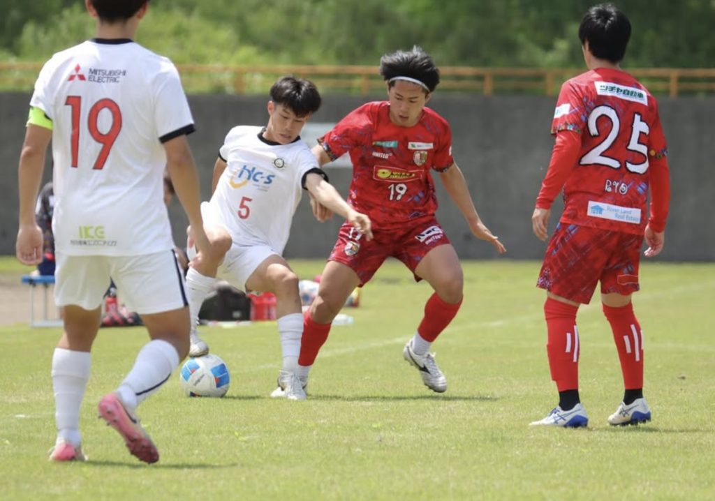 スポーツとアートの融合で唯一無二の一着を　サッカークラブ市川SC × イチカワフォント　新ユニホーム誕生
