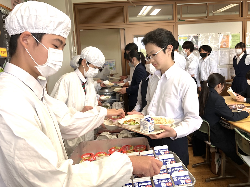 【佐倉市】夢をかなえた古今の佐倉の先駆者たちに学ぶ一日 西洋野菜の恵みをいただきます 佐倉の先人をたたえる「津田仙給食
