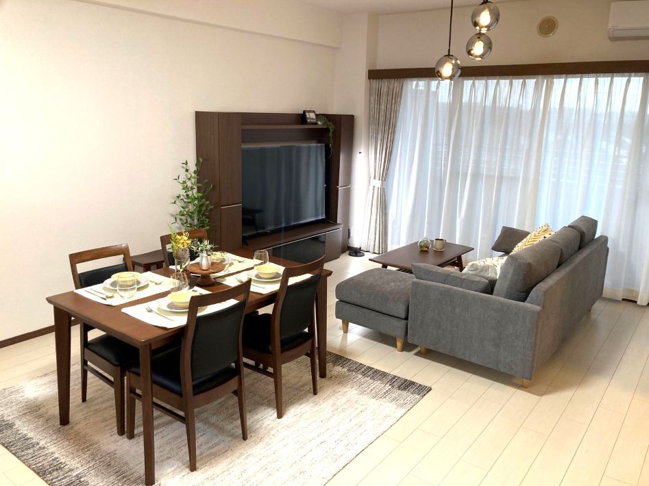 シニア向け分譲マンションってどんなところ? 段差のないフラットフロアや手すりの設置などバリアフリー設計が基本