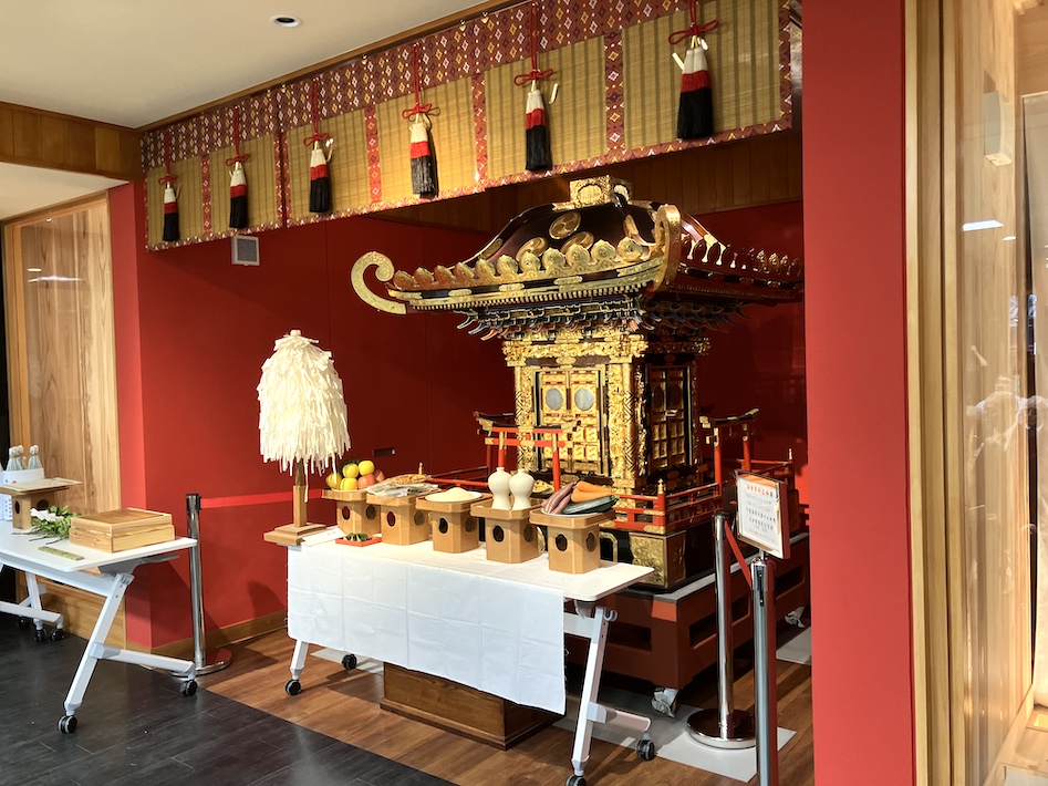 佐倉の地の平安を祈念して　二連十六華の垂飾「薫耀」　麻賀多神社に奉納