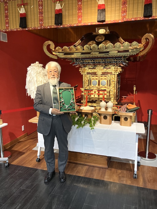 佐倉の地の平安を祈念して　二連十六華の垂飾「薫耀」　麻賀多神社に奉納