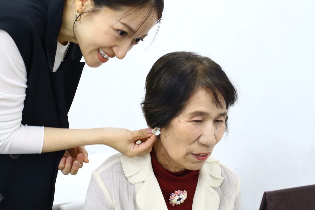 60代からはツヤと血色の「多幸感」がテーマ メイクのアップデート大作戦!