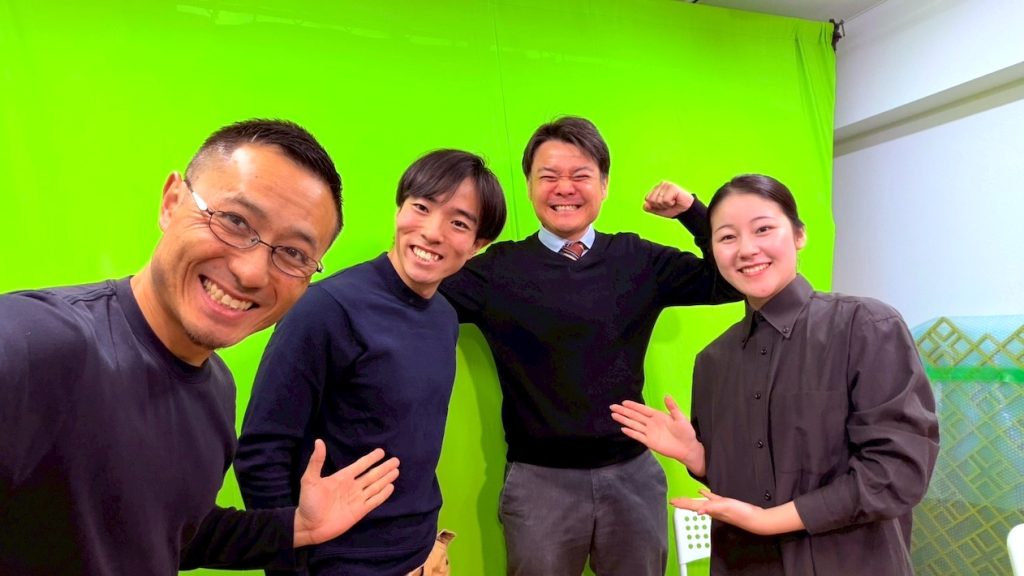 「わかる体験」を子どもたちに　「まんが日本昔ばなし」を手話で届ける