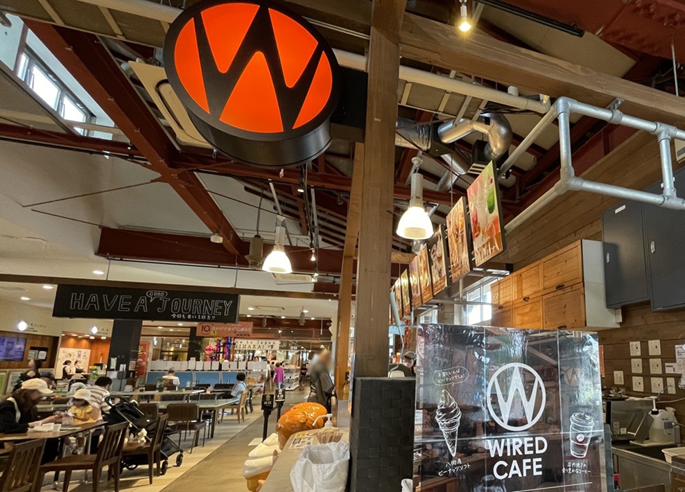 本格カフェの濃厚ピーナッツソフトクリーム【市原SA（上り線）「WIRED CAFE」】