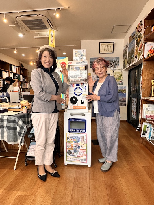 異才のアートで松戸を元気に！　話題のカプセルトイ「まつッKey」