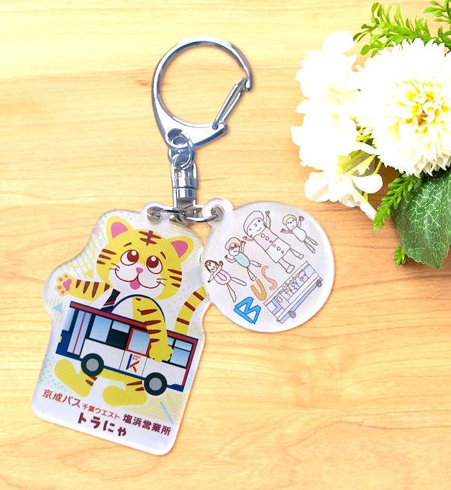 異才のアートで松戸を元気に！　話題のカプセルトイ「まつッKey」