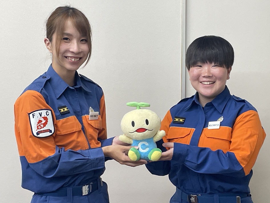 「100人チャレンジ」柏市女性消防団の木村さんと菊池さん