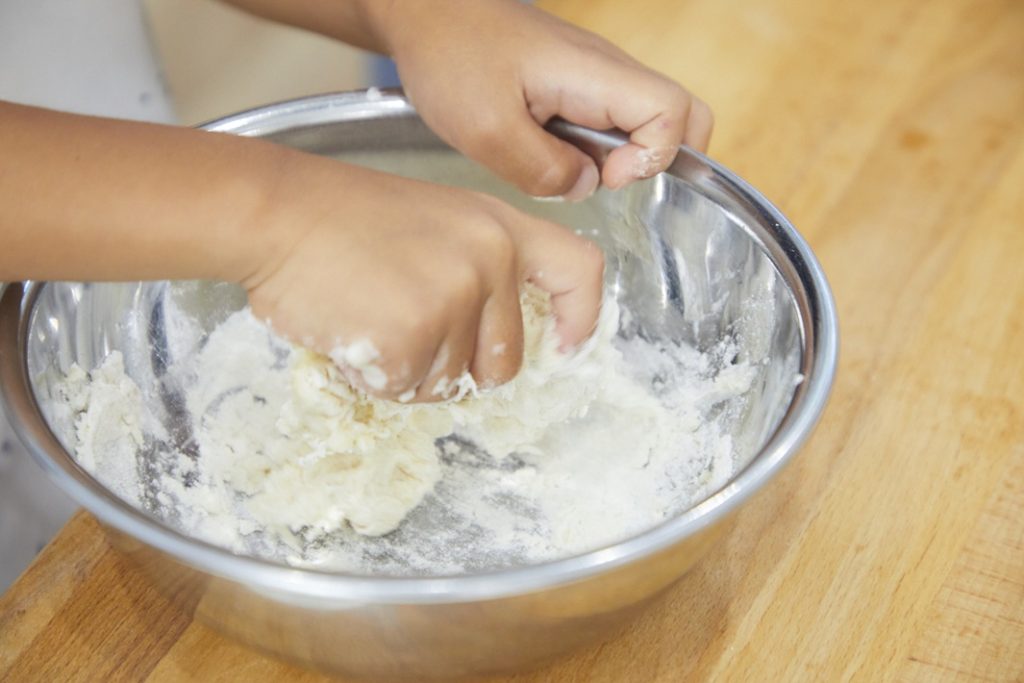 子どもの「人間力」を育む！キッズ食育トレーナーに聞く、親子で楽しむ食育のコツ