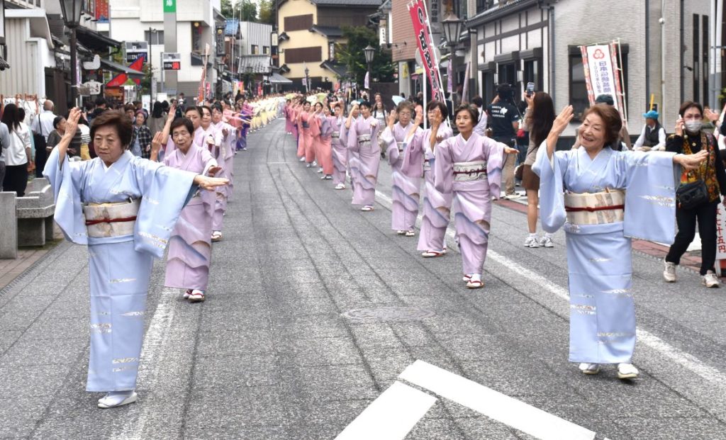 成田弦まつり　踊り継がれる成田のをどりパレード