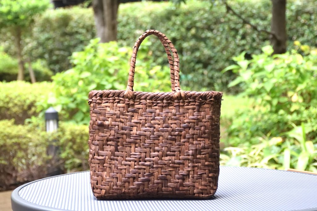 感動を形にする「物づくり」　山ぶどう細工作家・初谷博さん